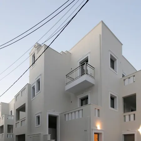 Sweet Naxos 3*