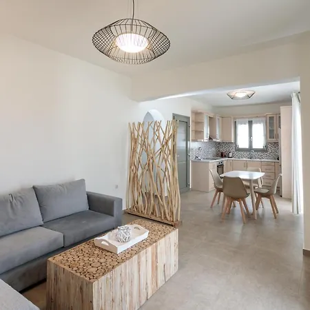 Sweet Naxos Aparthotel 3*