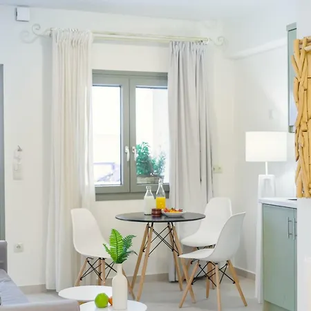 Sweet Naxos 3*